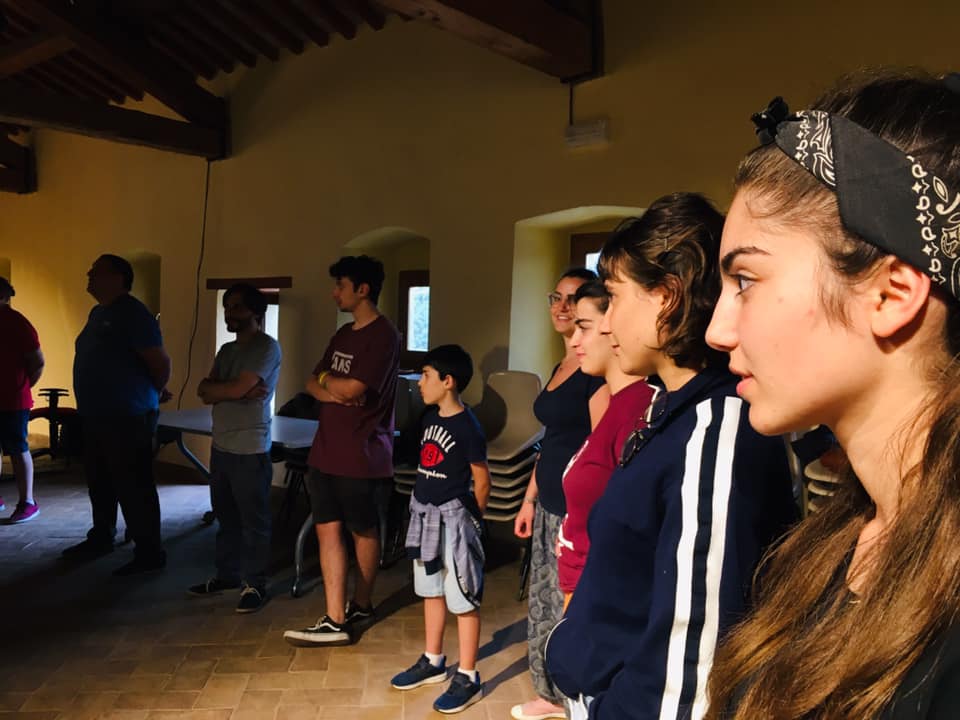 Un momento del laboratorio teatrale condotto da Sarah De Marchi